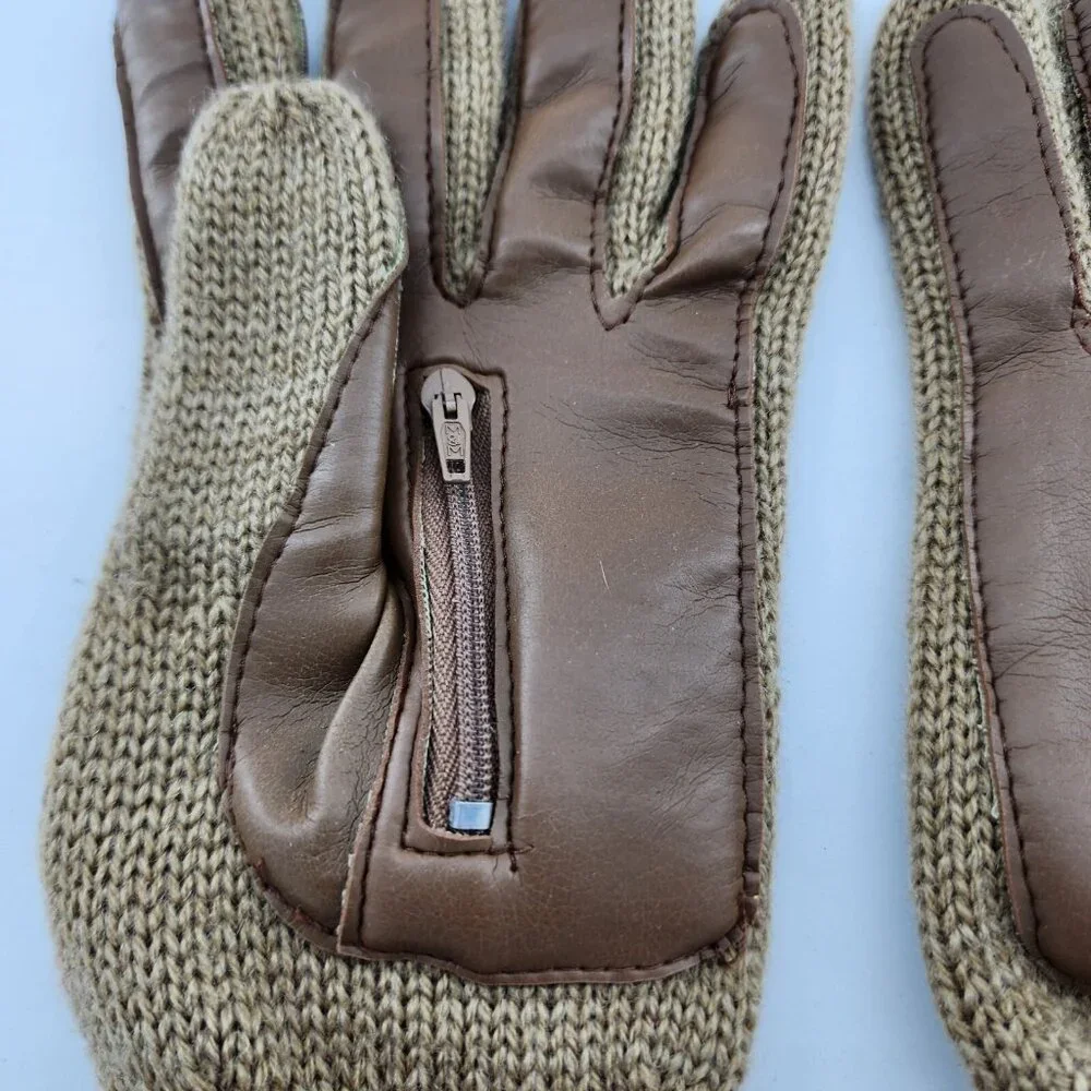 Vtg Womens Beige Acrylic Knit Gloves Vinyl Accents WPL 12931 Made in Taiwan OSFA